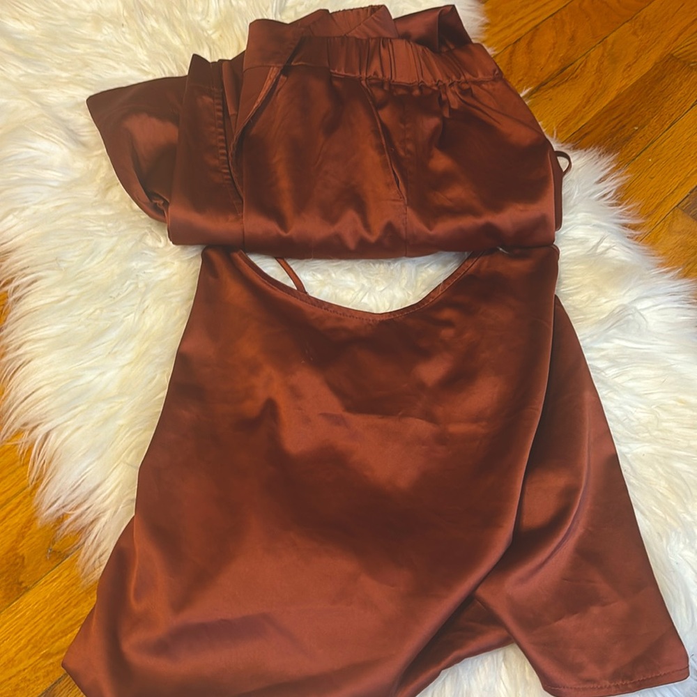 Satiny pj set